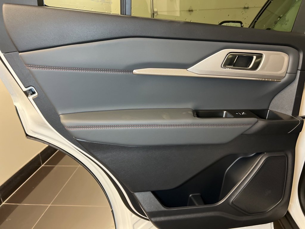 New 2025 Ford Explorer Active w/ Active Comfort Package image 30