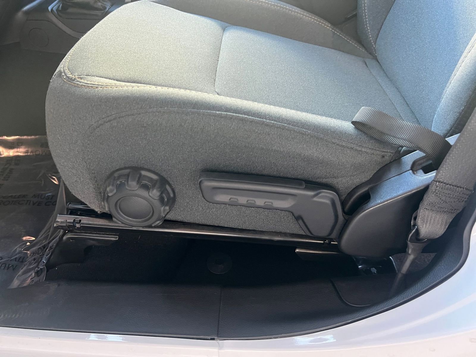 Used 2025 Jeep Wrangler Sport S image 22