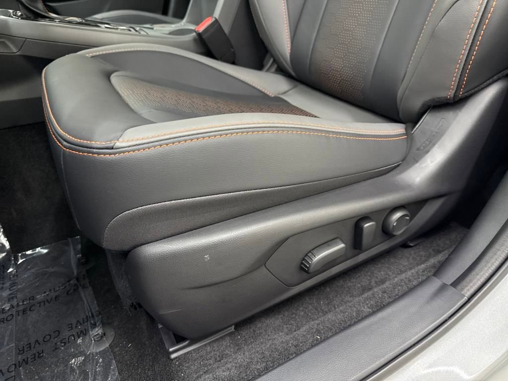 New 2025 Subaru Crosstrek 2.5i Limited image 12
