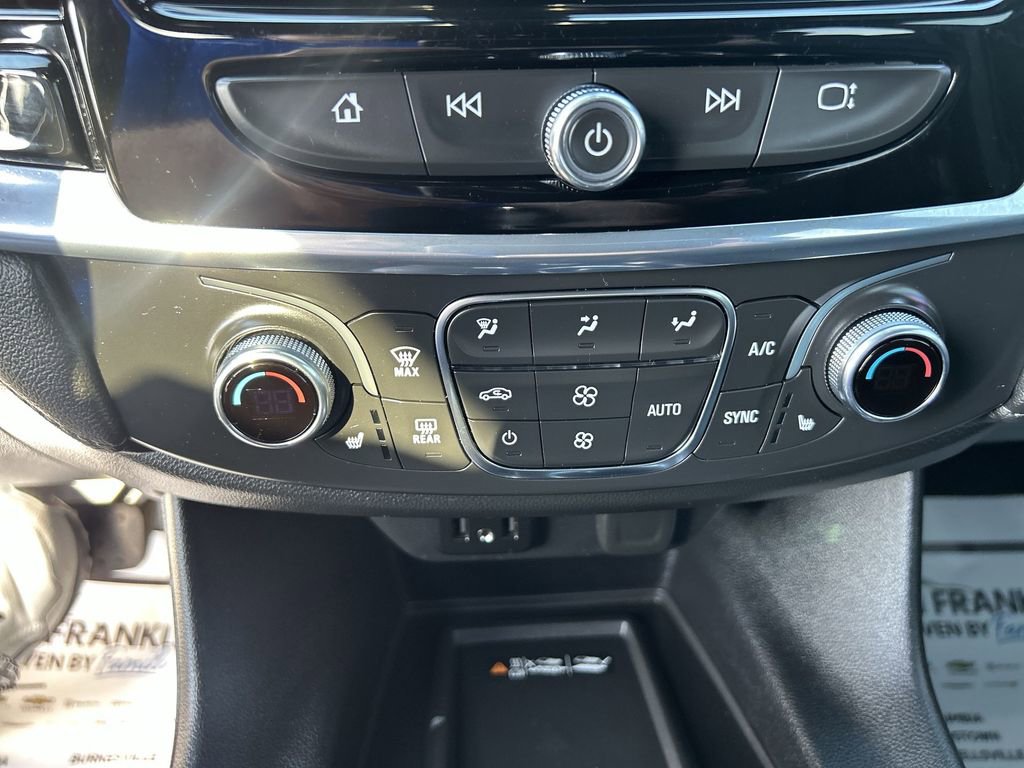 Used 2023 Chevrolet Traverse LT AWD/4WD image 24