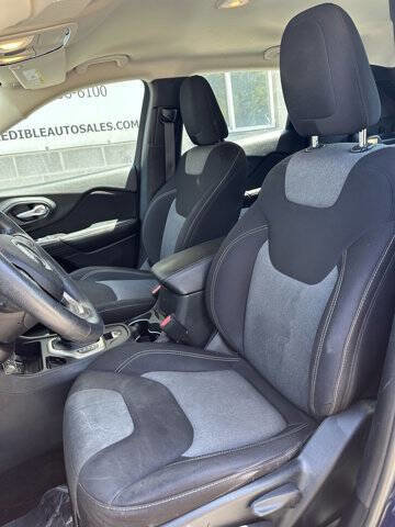 Used 2015 Jeep Cherokee Sport FWD image 14