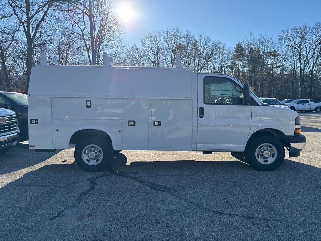 New 2024 Chevrolet Express 3500 w/ Power Convenience Package image 3
