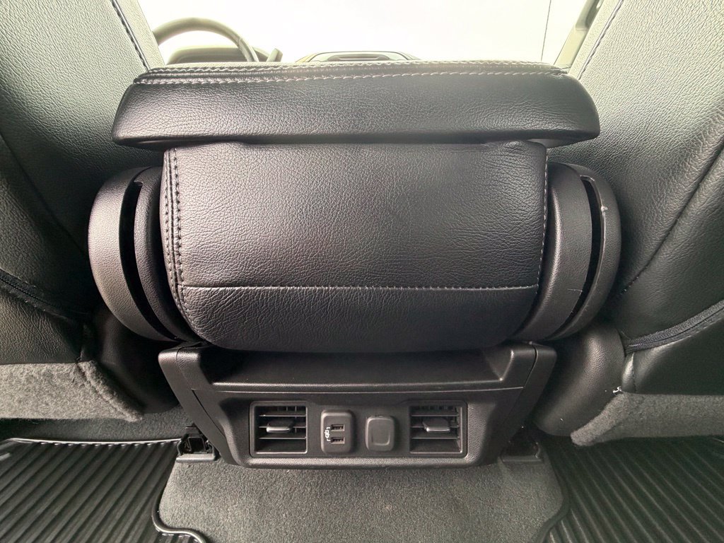 Used 2021 Chevrolet Silverado 1500 RST w/ Bed Protection Package AWD/4WD image 7