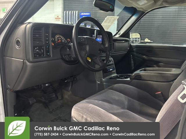 Used 2005 GMC Sierra 2500 SLE w/ Skid Plate Package image 13