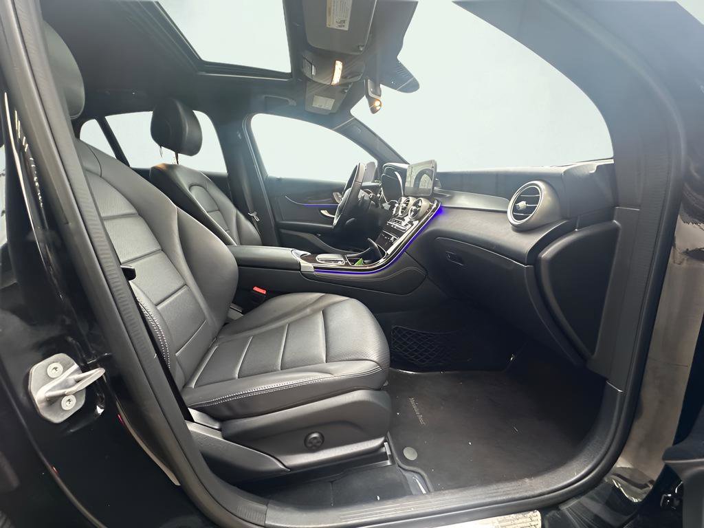 Used 2020 Mercedes-Benz GLC 300 4MATIC Coupe image 22