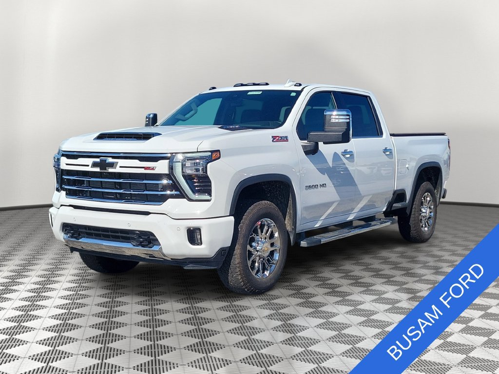 Used 2026 Chevrolet Silverado 2500 LTZ w/ Z71 Chrome Sport Edition AWD/4WD image 2