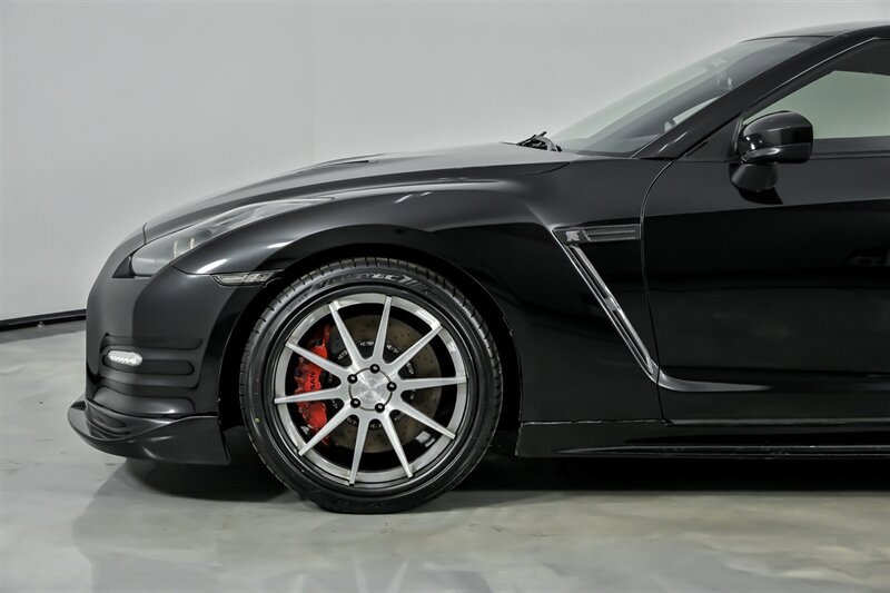 Used 2012 Nissan GT-R Black Edition AWD/4WD image 7