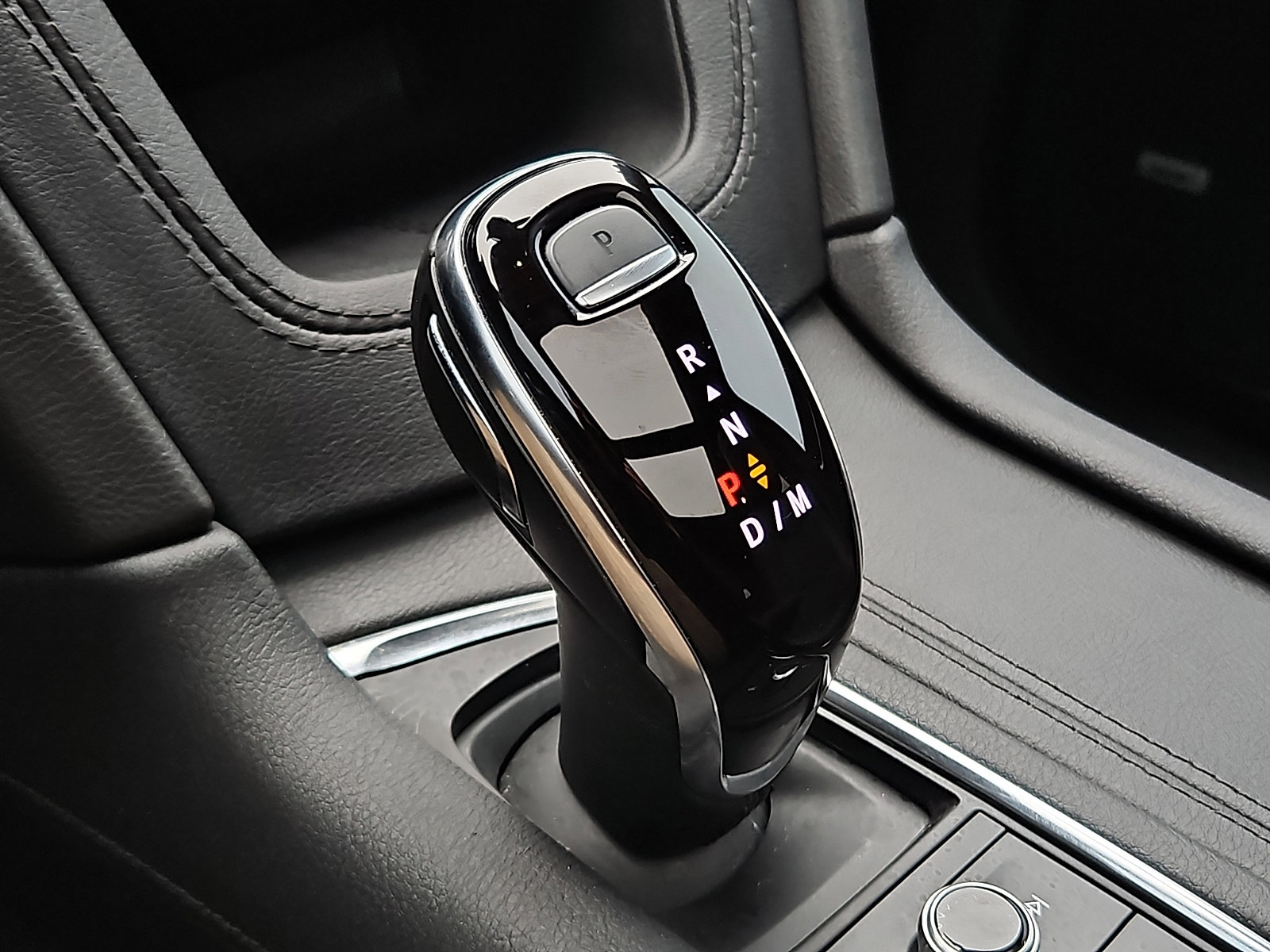 Certified 2024 Cadillac XT6 Premium Luxury image 15