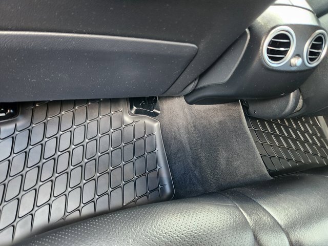 Used 2022 Mercedes-Benz GLC 300 4MATIC image 8