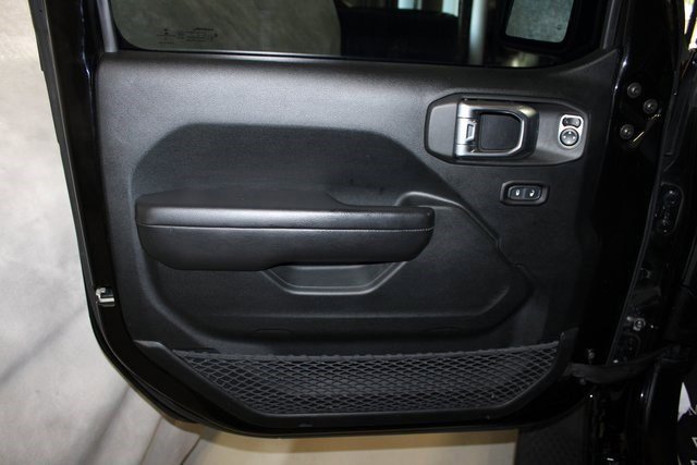 Used 2020 Jeep Wrangler Unlimited Sport image 9