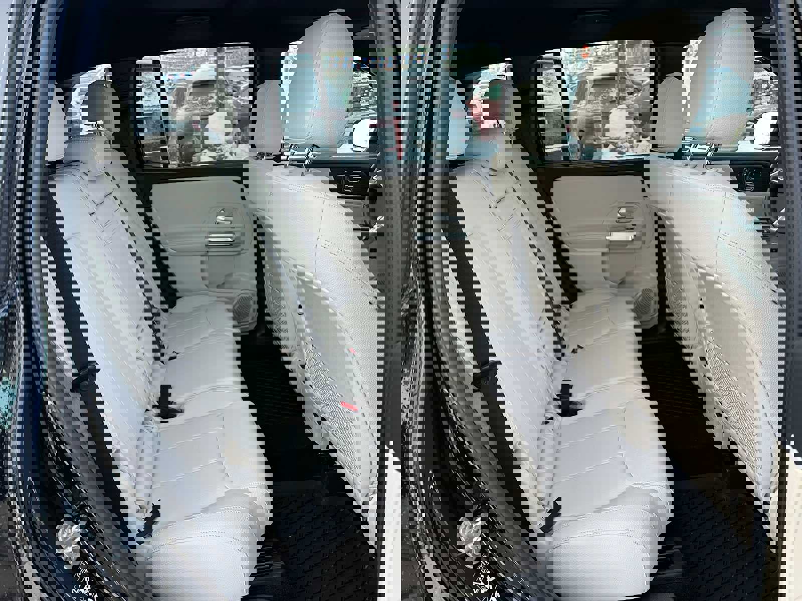 Used 2026 Mercedes-Benz GLB 250 4MATIC image 12