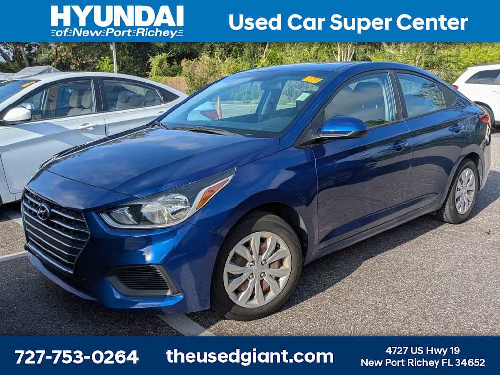 Used 2021 Hyundai Accent SE FWD image 1