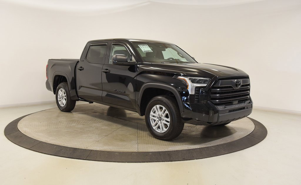 Used 2025 Toyota Tundra SR5 image 3
