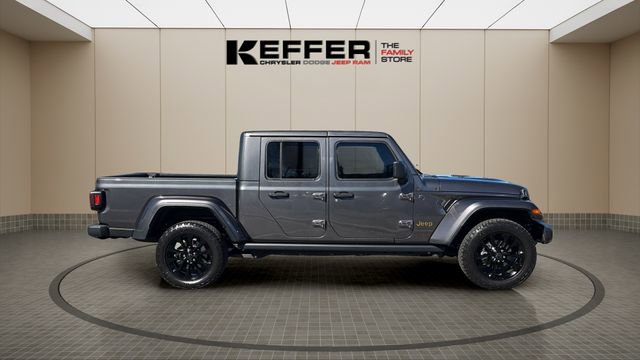 Certified 2024 Jeep Gladiator Sport AWD/4WD image 6