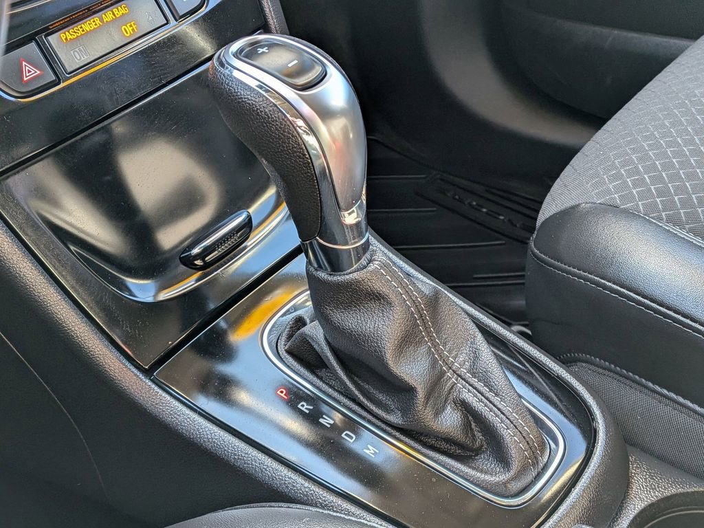 Used 2022 Buick Encore Preferred w/ Safety Package AWD/4WD image 12