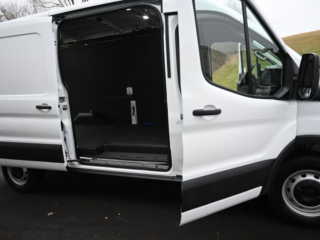 New 2026 Ford Transit 250 148 Medium Roof w/ Load Area Protection Package image 78