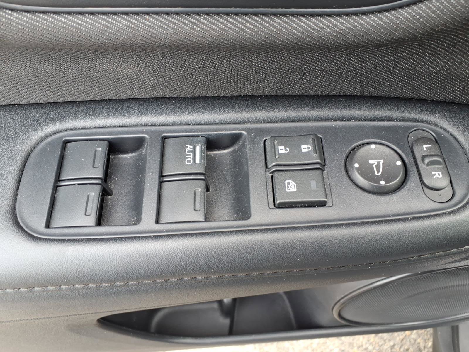 Used 2020 Honda HR-V LX image 27