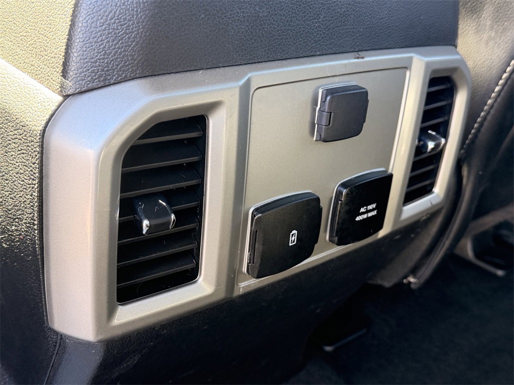 Used 2020 Ford F150 Lariat image 16