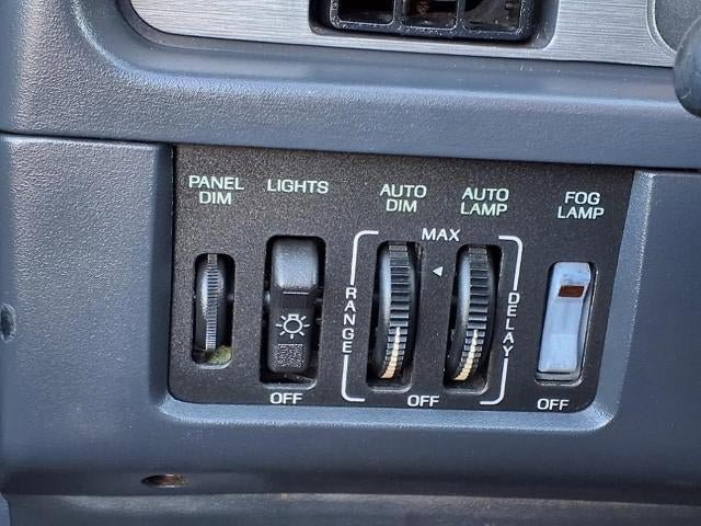 Used 1988 Ford Thunderbird RWD image 8