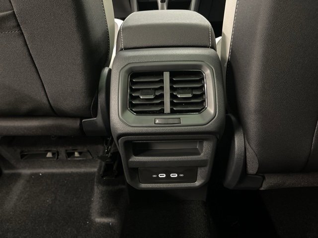 New 2026 Volkswagen Taos SE image 22