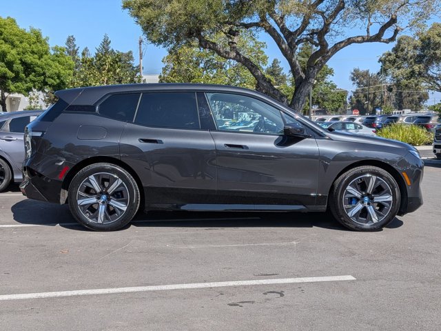 Certified 2024 BMW iX xDrive50 w/ Sport Package AWD/4WD image 4