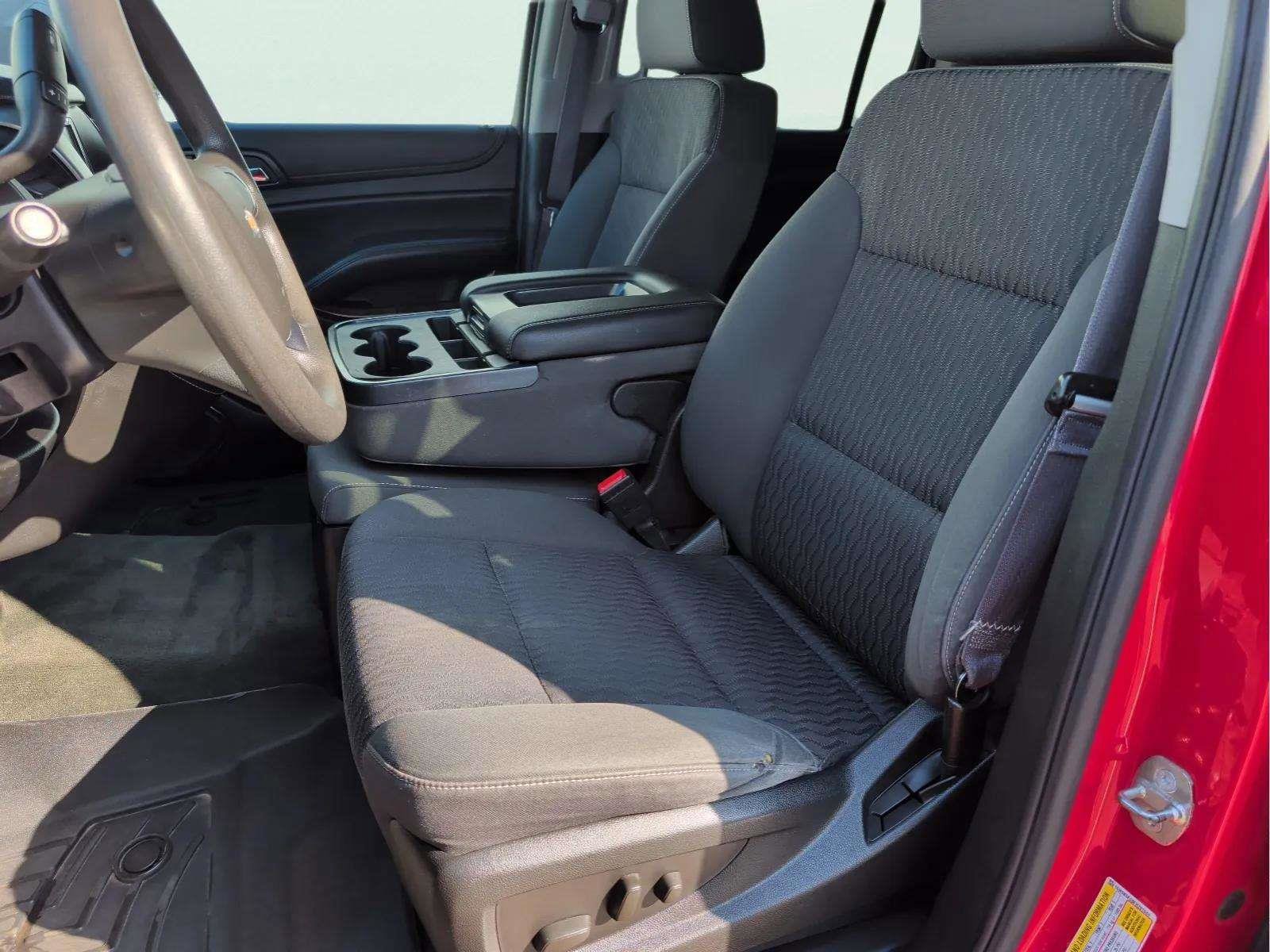 Used 2015 Chevrolet Suburban 4WD image 9