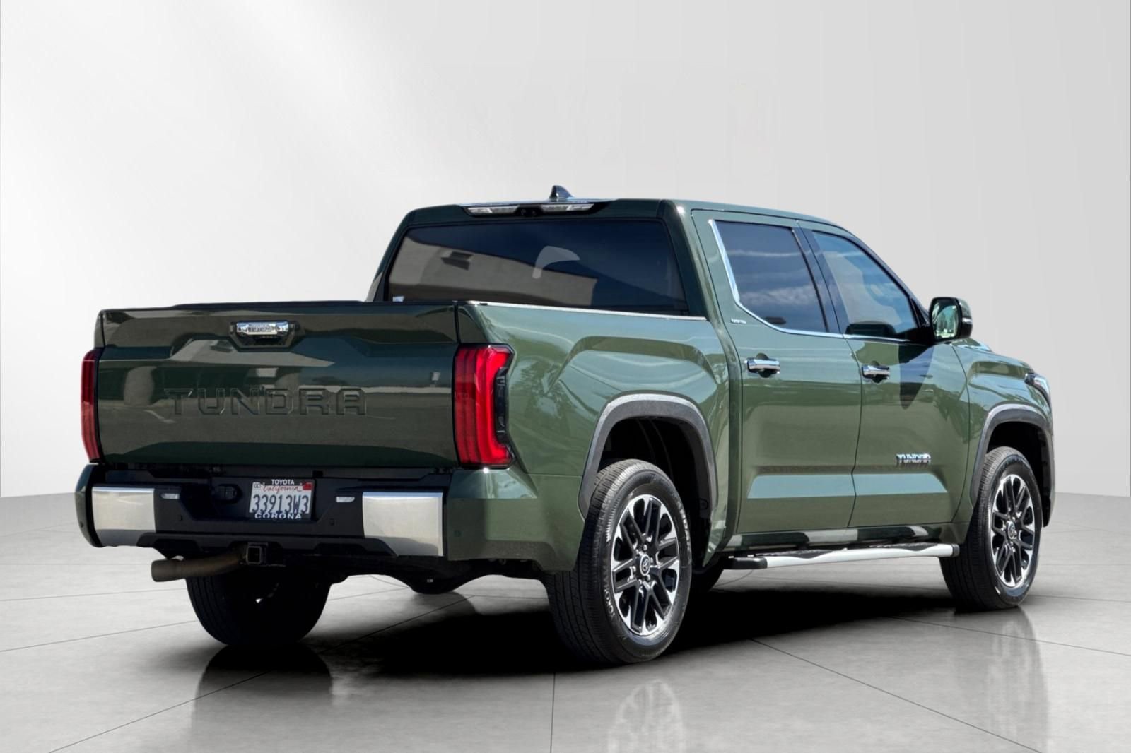 Used 2023 Toyota Tundra Limited image 3