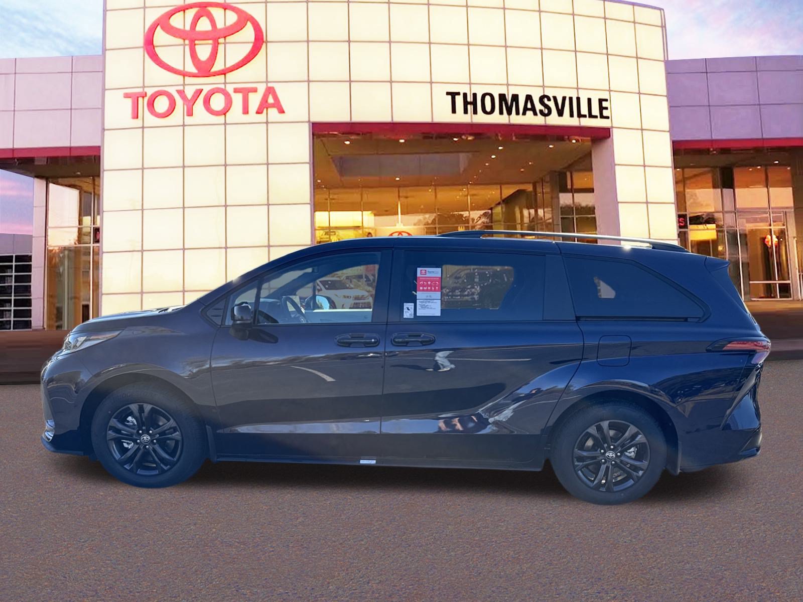 New 2026 Toyota Sienna XSE AWD/4WD image 8