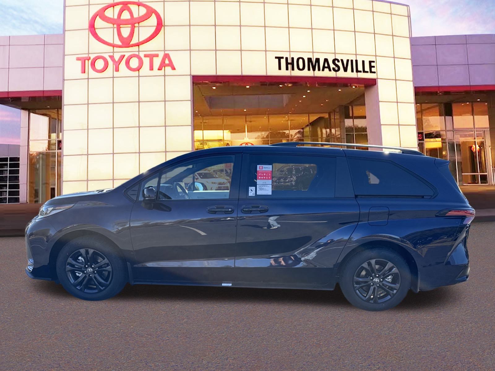 New 2026 Toyota Sienna XSE image 8