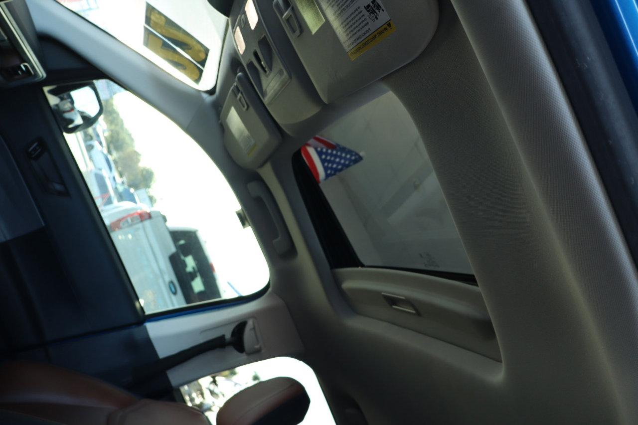 Used 2022 Ford Maverick Lariat w/ Lariat Luxury Package image 18