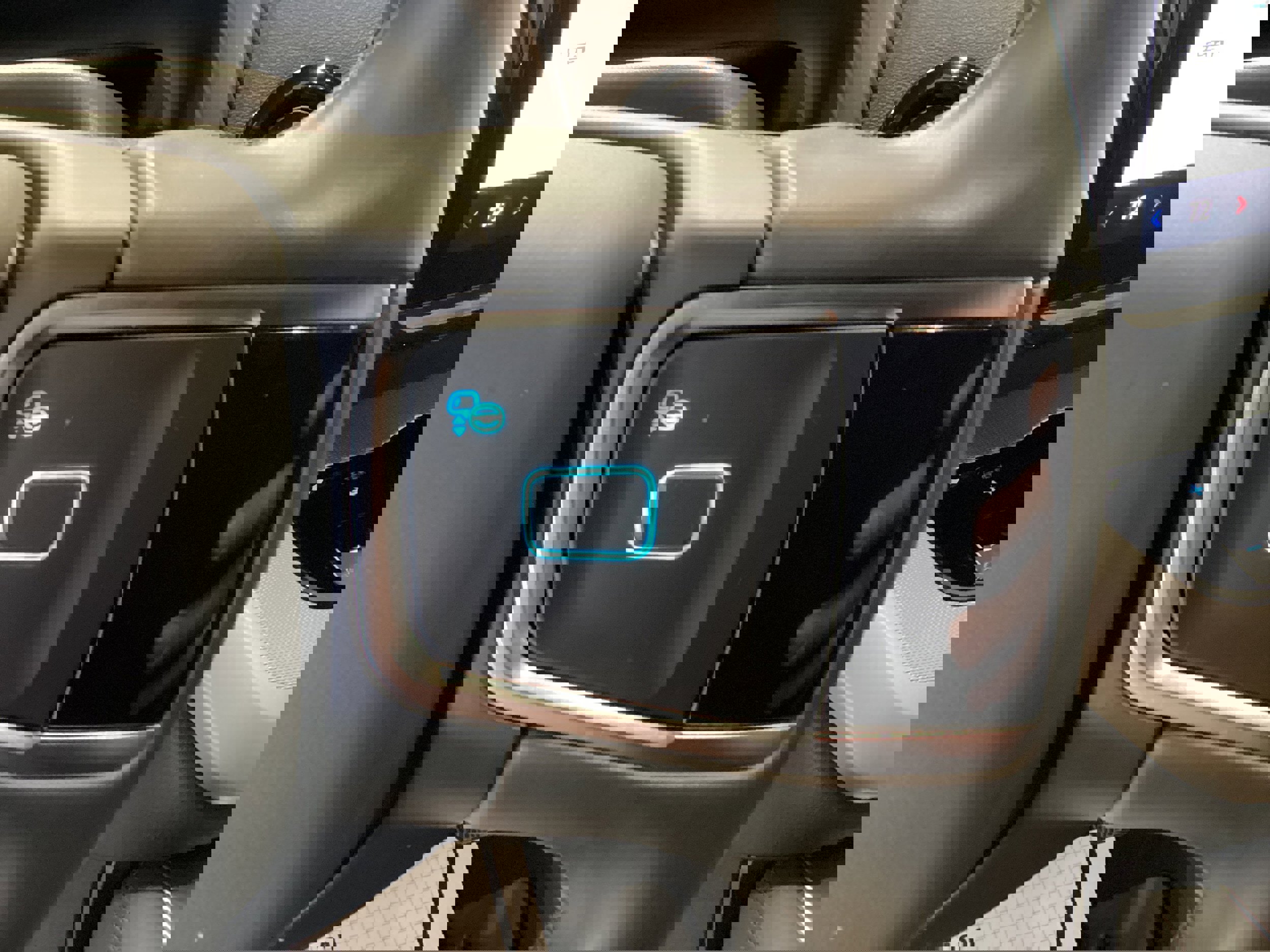 Used 2025 Ford Expedition Active image 20