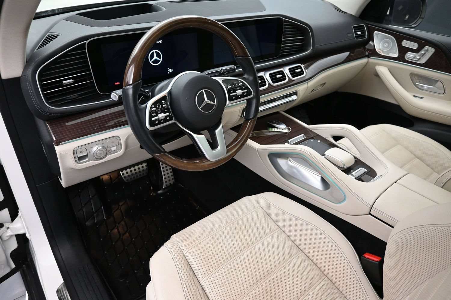 Used 2022 Mercedes-Benz GLS 450 4MATIC image 11