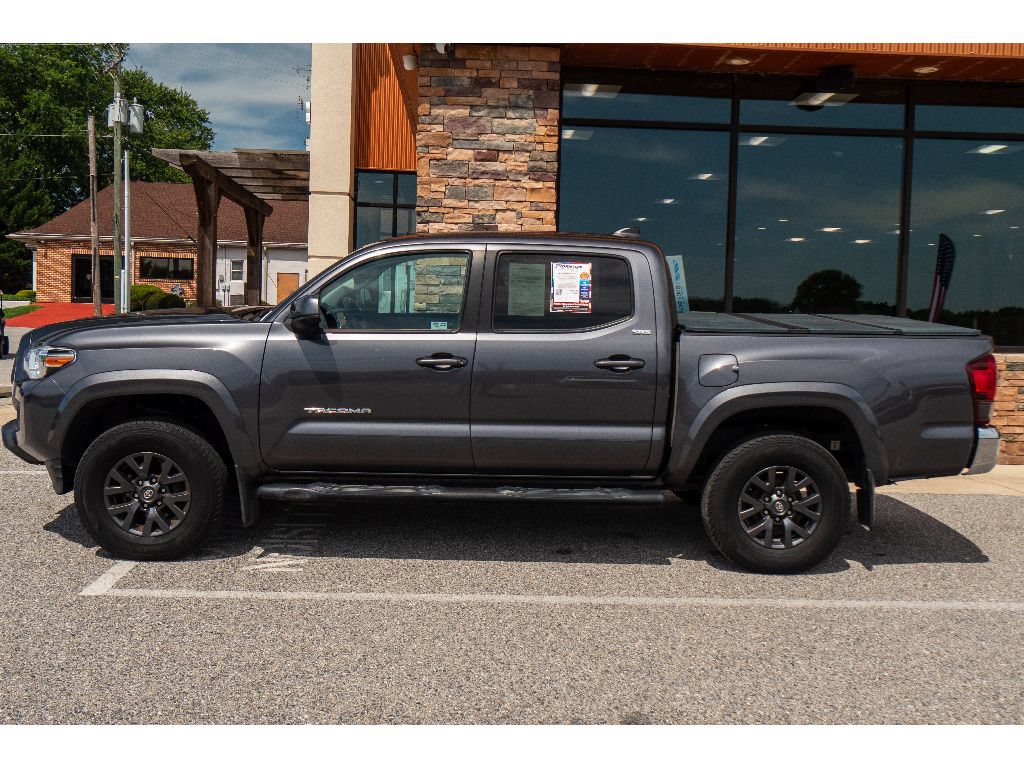 Used 2021 Toyota Tacoma SR5 AWD/4WD image 6