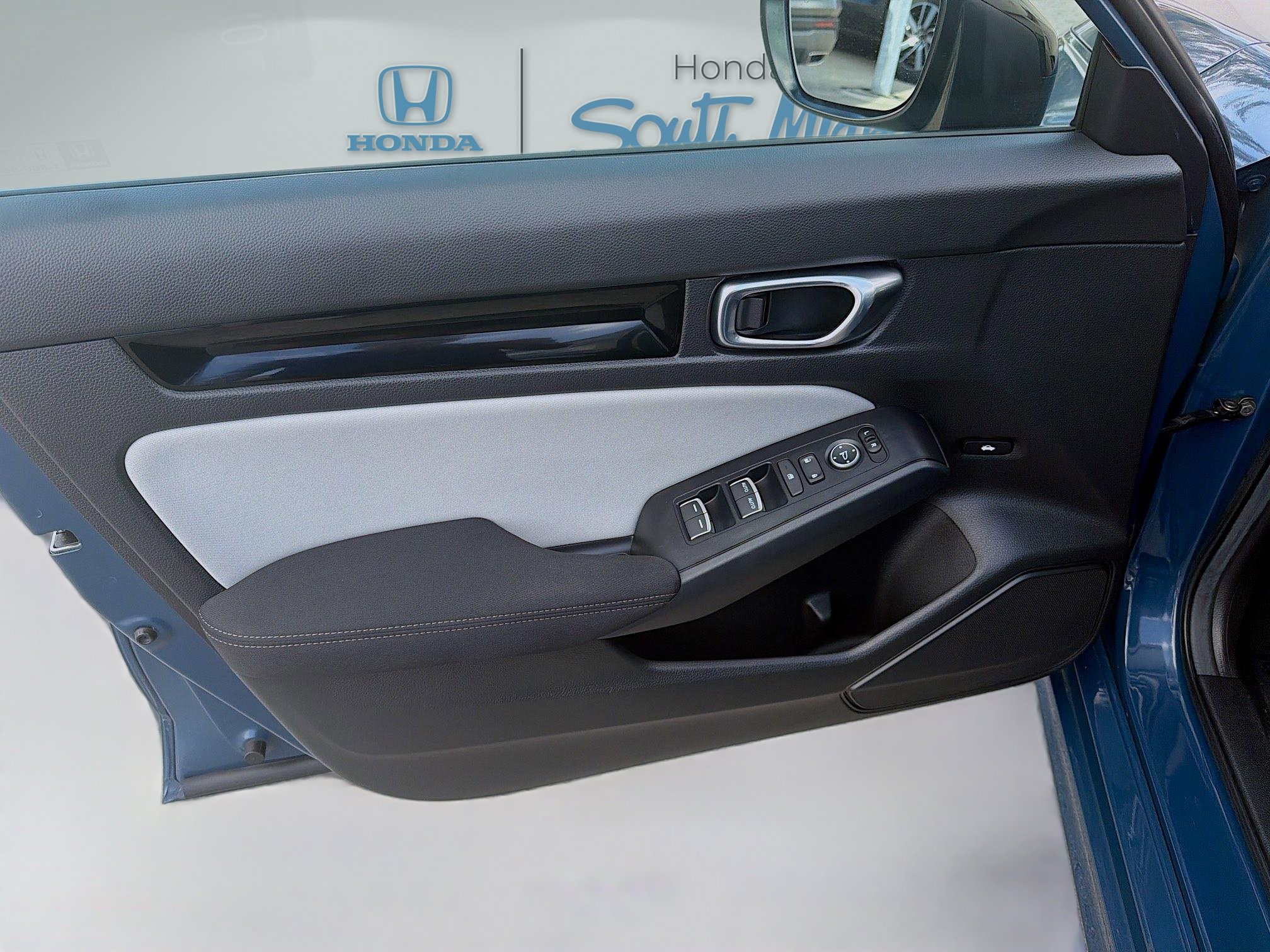 Used 2025 Honda Civic Sport image 19