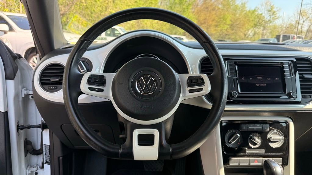 Used 2017 Volkswagen Beetle 1.8T SE FWD image 11