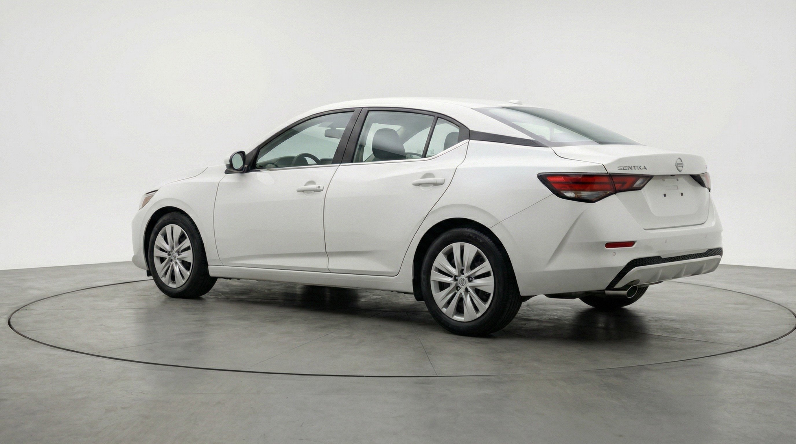 Used 2025 Nissan Sentra S image 6