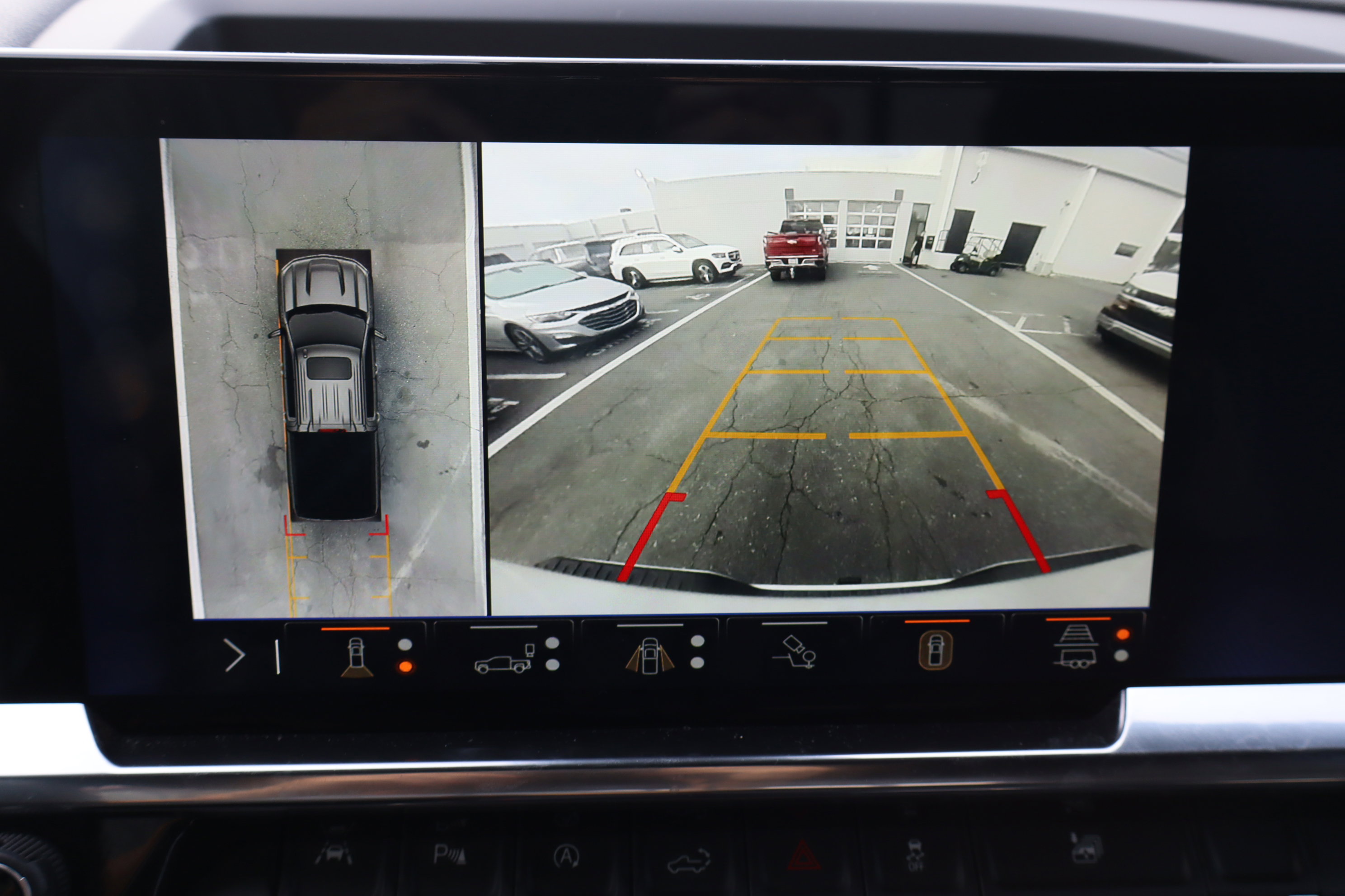 Certified 2025 Chevrolet Silverado 1500 High Country image 30