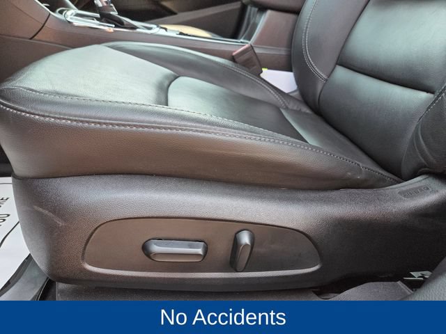 Used 2017 Chevrolet Cruze Premier FWD image 17