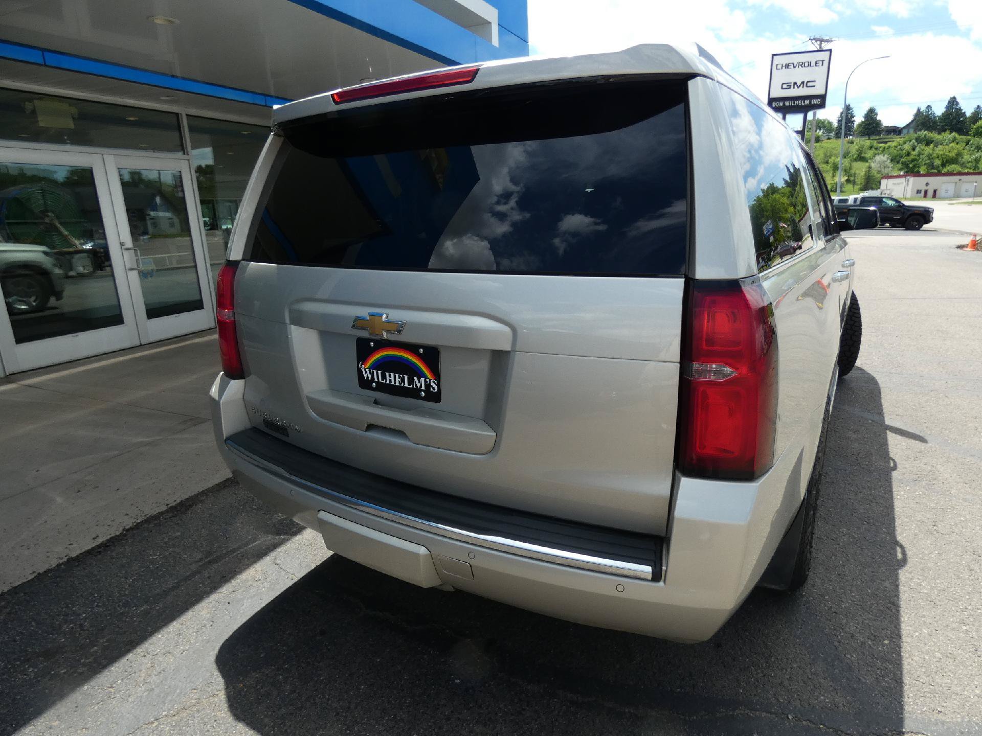 Used 2016 Chevrolet Suburban LTZ AWD/4WD image 3