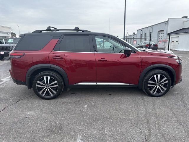 Used 2024 Nissan Pathfinder Platinum w/ Black Appearance Package image 49