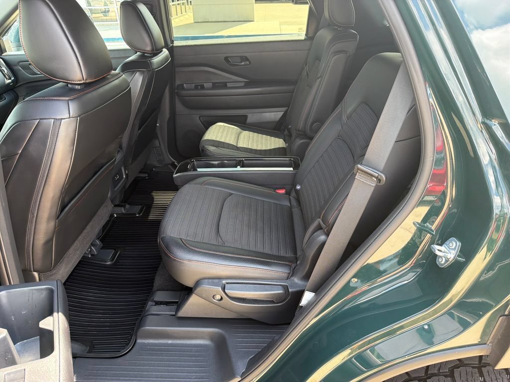 Used 2025 Nissan Pathfinder Rock Creek AWD/4WD image 25
