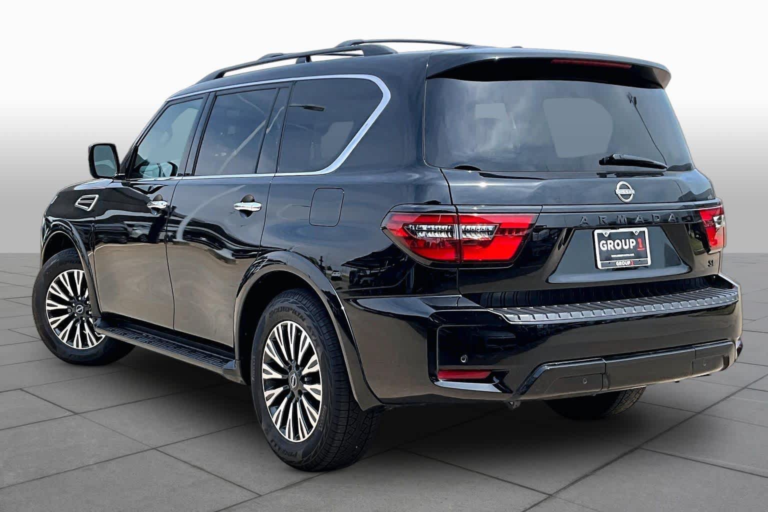 Certified 2024 Nissan Armada SL w/ Midnight Edition Package AWD/4WD image 12