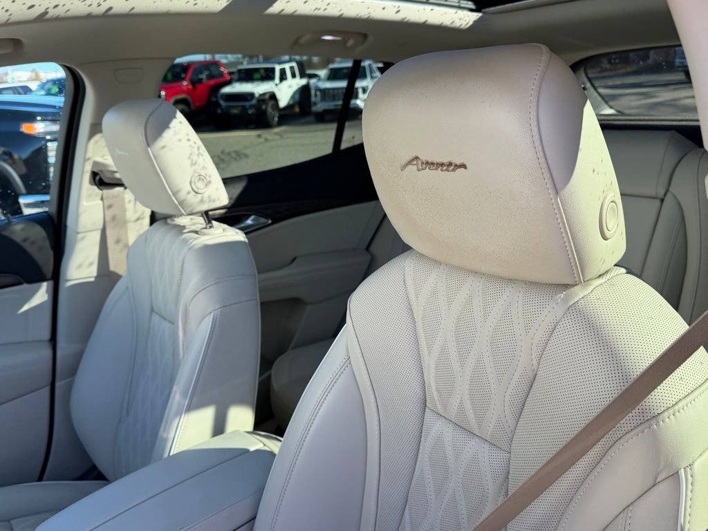 Used 2023 Buick Envision Avenir image 14