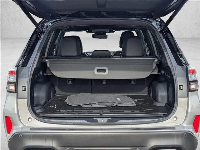 Used 2025 Subaru Forester Touring image 6