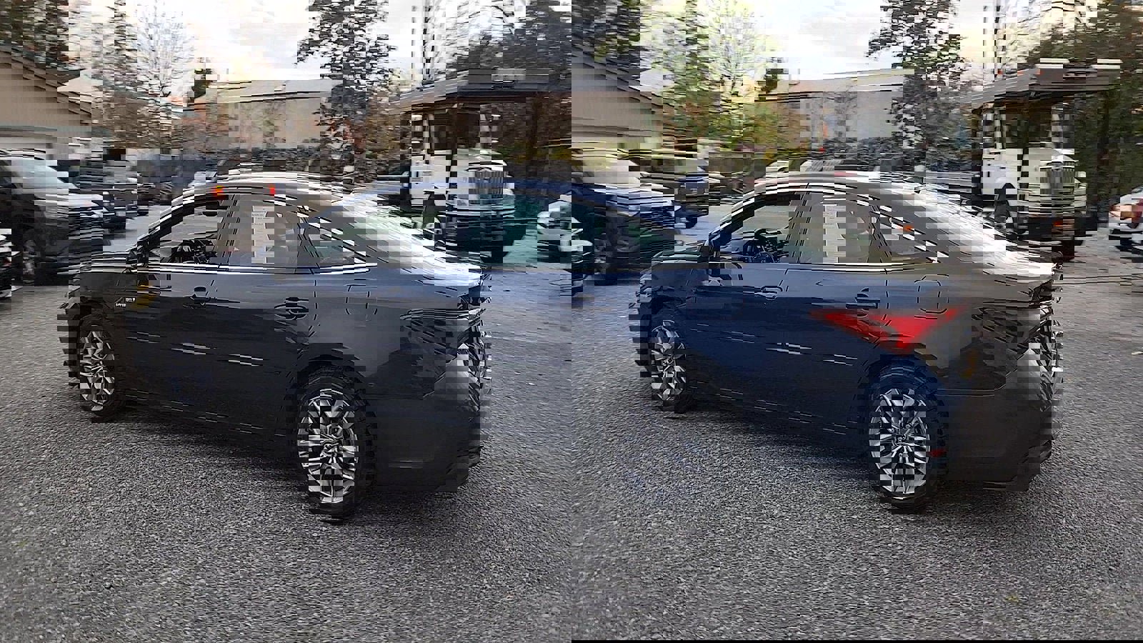 Certified 2019 Toyota Avalon XLE image 6