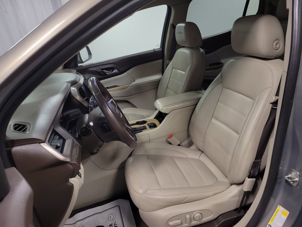 Used 2019 GMC Acadia Denali image 14