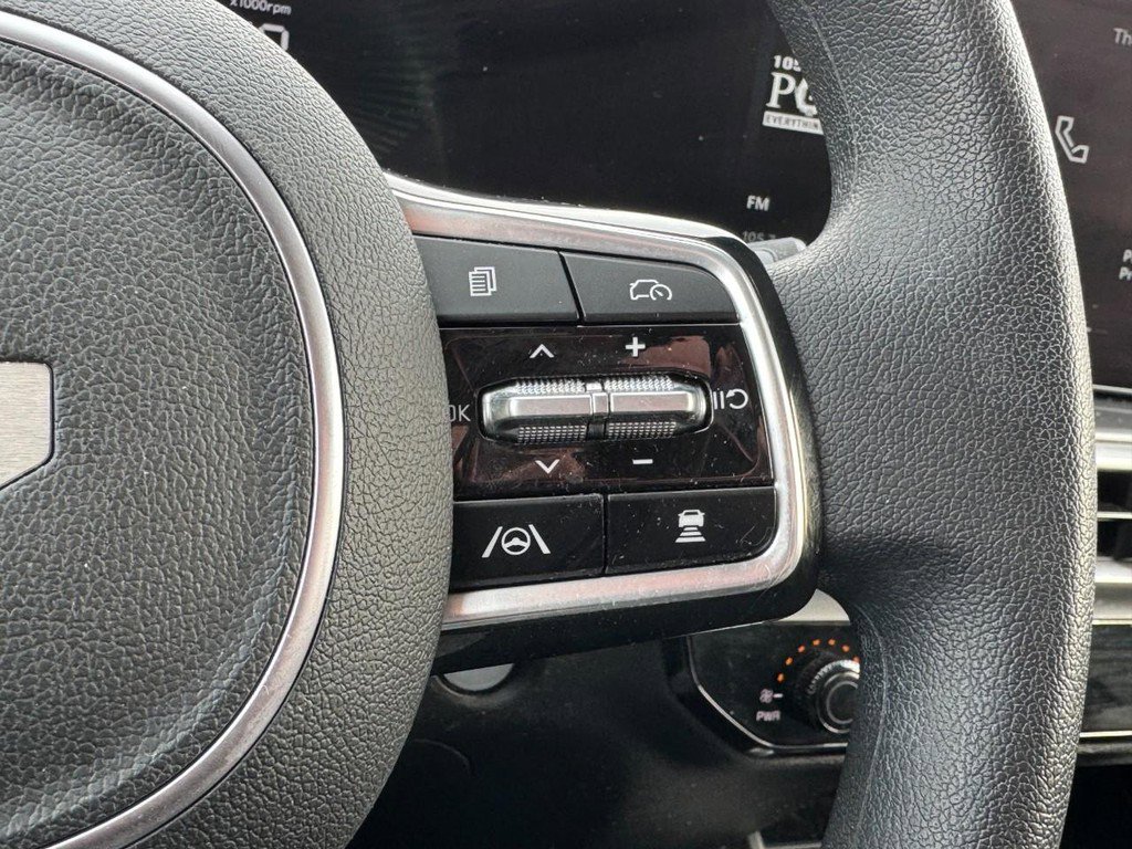 Used 2024 Kia Sorento LX image 18