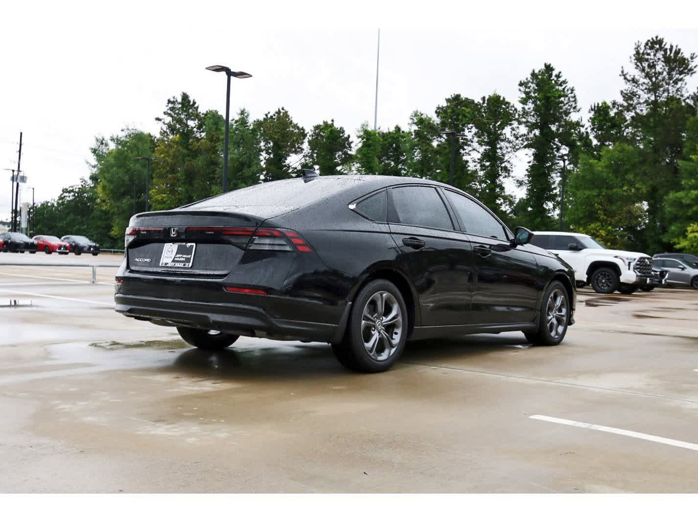 Used 2024 Honda Accord EX image 3