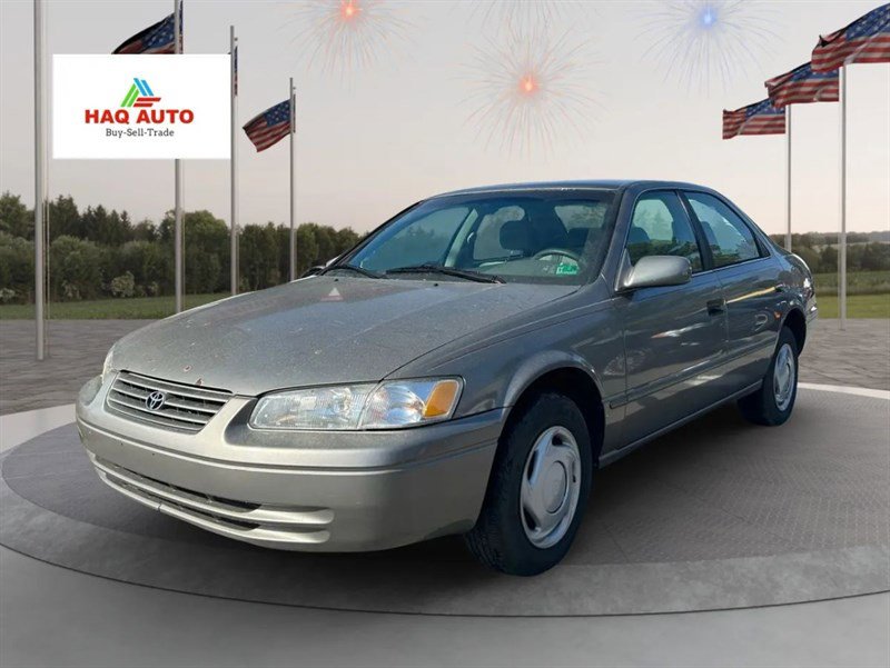 Used 1999 Toyota Camry XLE image 1