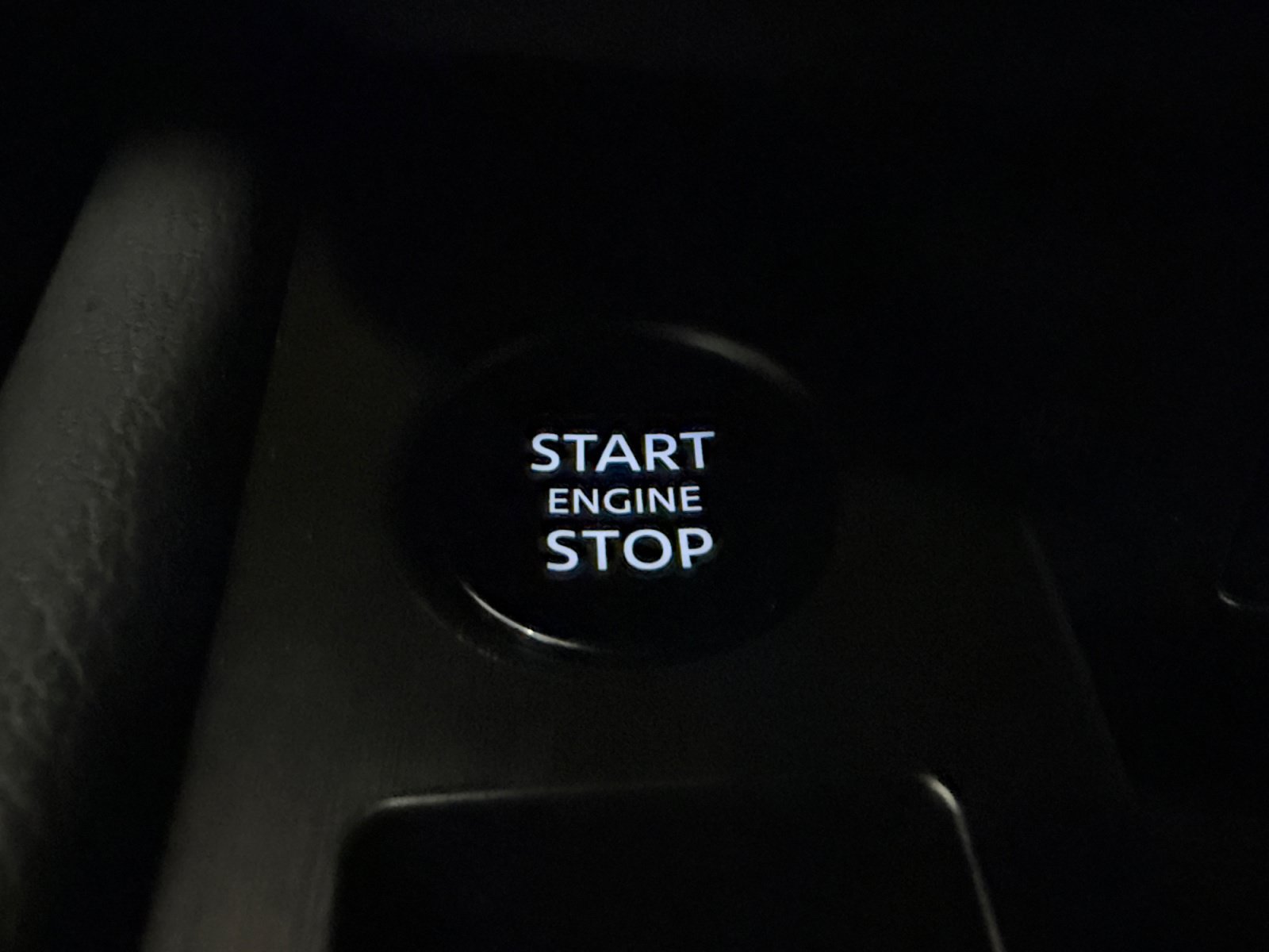 Used 2026 Nissan Kicks SR FWD image 37